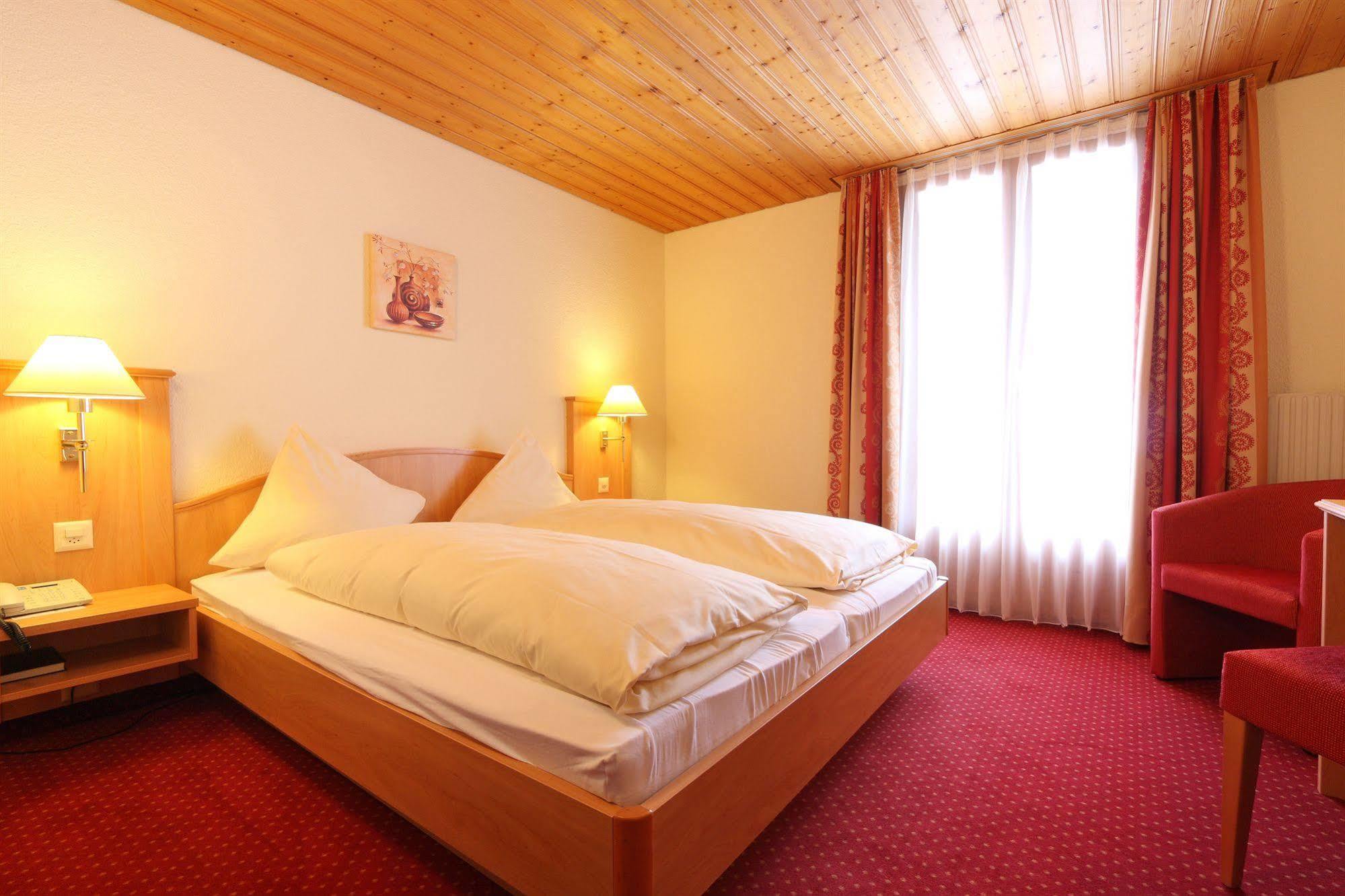 Bernerhof Swiss Quality Hotel Kandersteg Oda fotoğraf